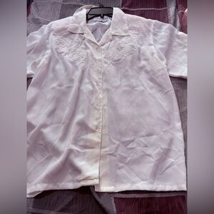 Bundle 3 for $15. Vintage Fashion Trends White Blouse. Size Medium.